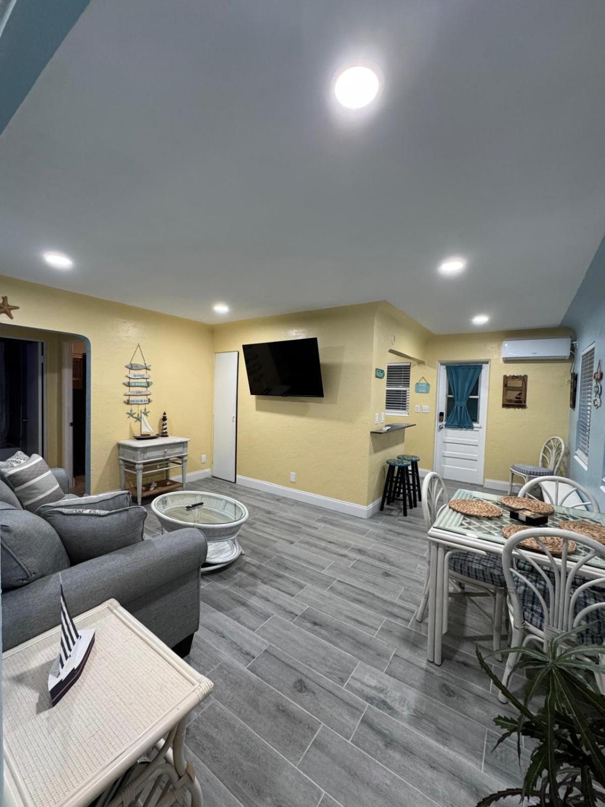 Gorgeous Beach Condo Сейнт Питърсбърг Екстериор снимка